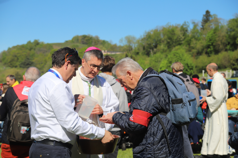 Le geste de l’eau à Lourdes 